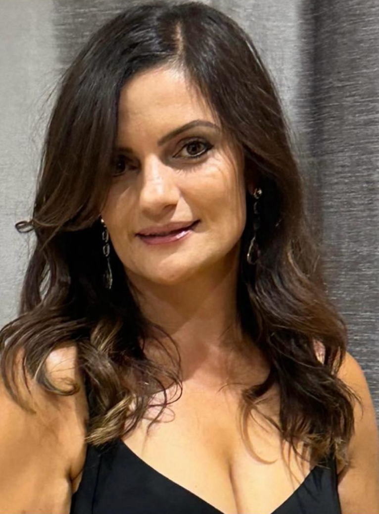 Zeyna, the owner of the business